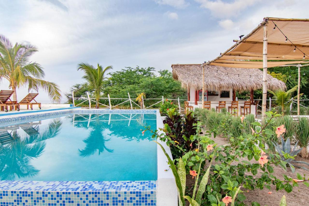 Costa Oeste Tola Exterior photo