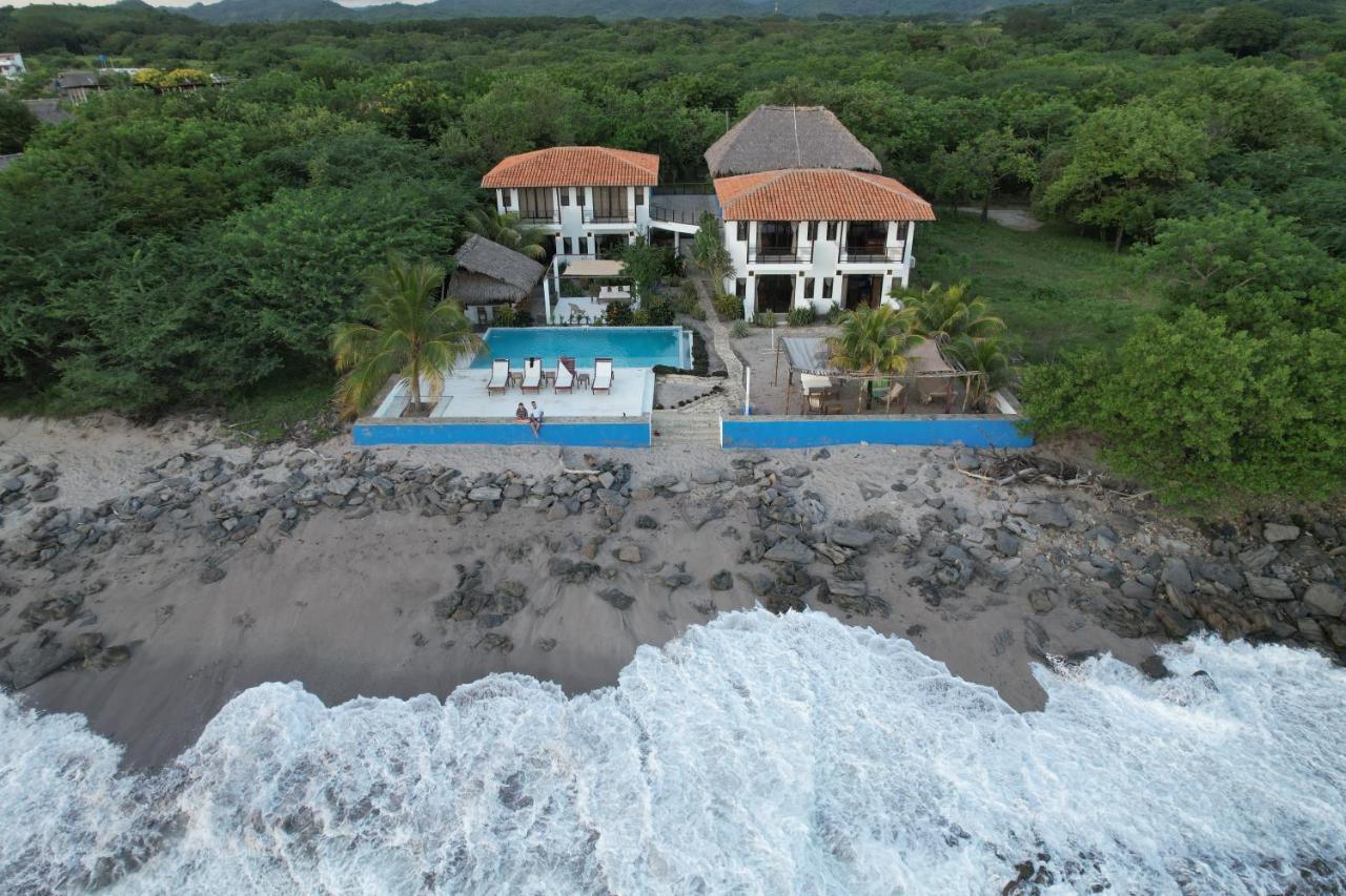 Costa Oeste Tola Exterior photo